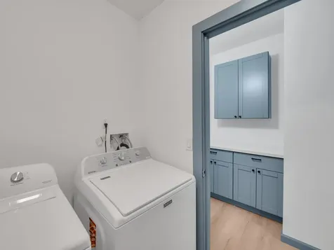 94-1679 Kaulua Street Naalehu HI 96772