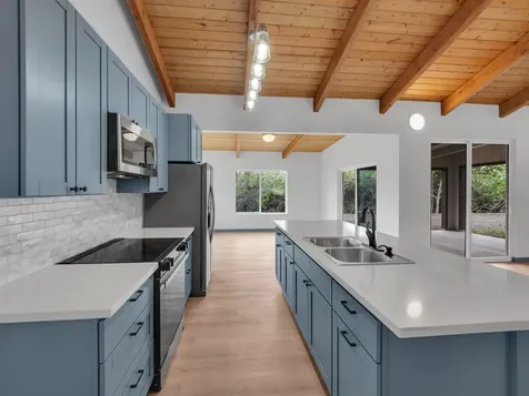 94-1679 Kaulua Street Naalehu HI 96772