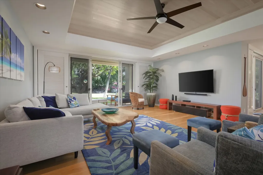 68-1375 Pauoa Road Kamuela HI 96743