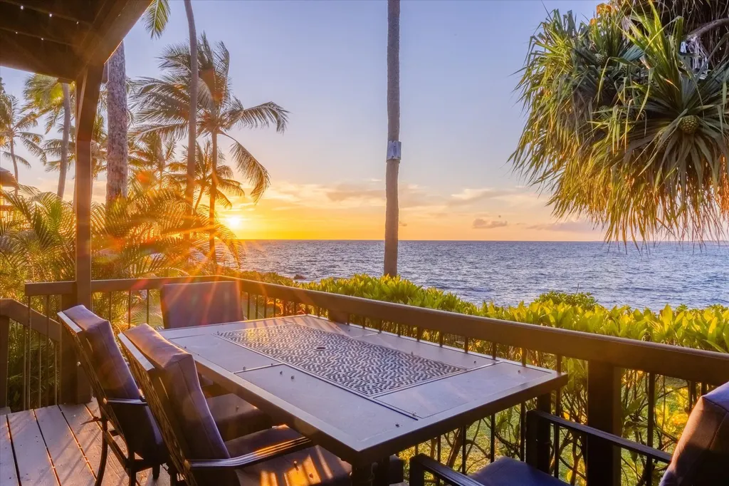 77-6516 Alii Drive Kailua-kona HI 96740