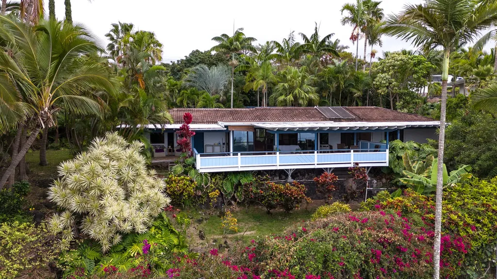 73-1328 Hiolani Street Kailua-kona HI 96740