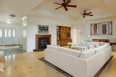 66-1103 Ko Uka Way Kamuela HI 96743