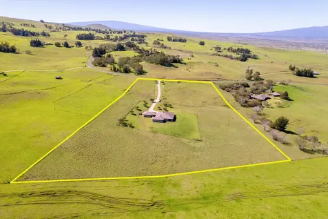 67-1027 Wainoenoe Road Kamuela HI 96743