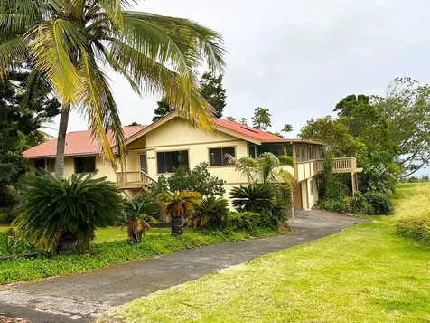 94-5826 Aouli Place Naalehu HI 96772