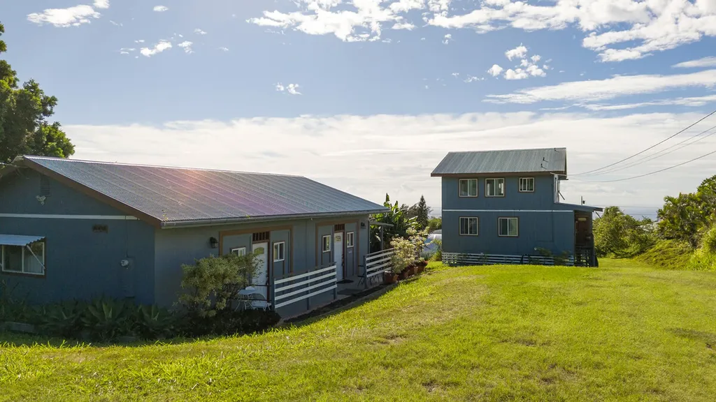 94-6543 Kamaoa Road Naalehu HI 96772