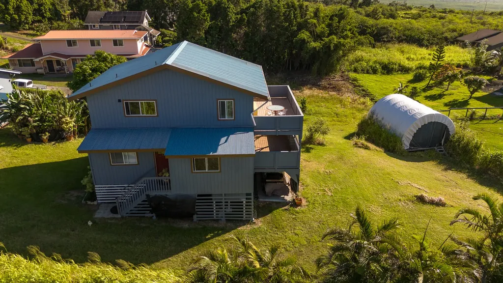 94-6543 Kamaoa Road Naalehu HI 96772