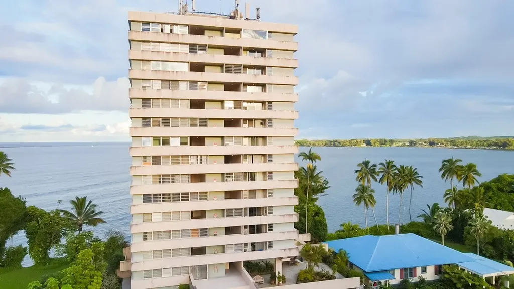 84 Bayshore Towers Hilo HI 96720