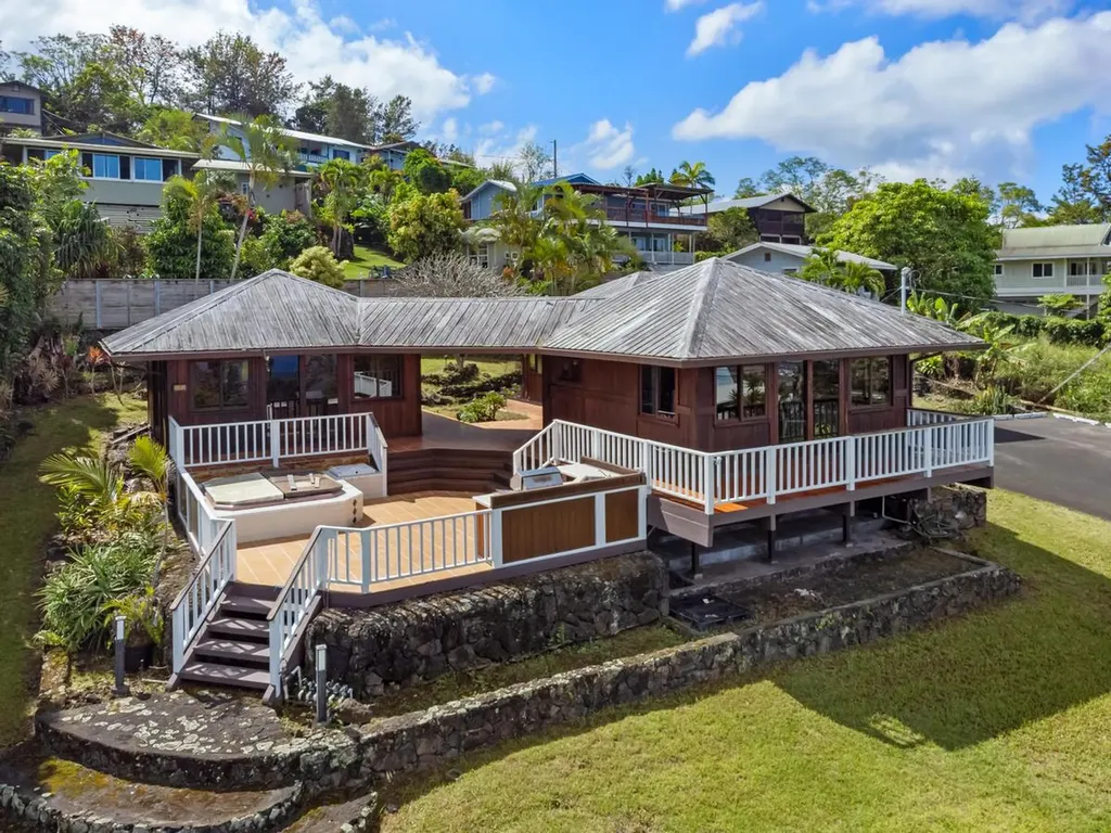 72-981 Puukala Road Kailua-kona HI 96740