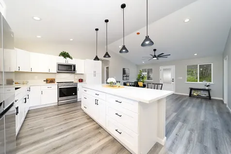 15-1987 27th Avenue Keaau HI 96749