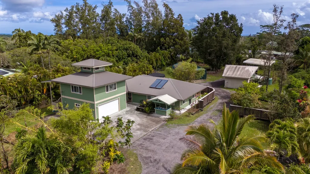 15-1545 27th Avenue Keaau HI 96749