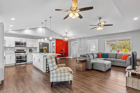 15-1884 14th Avenue Keaau HI 96749