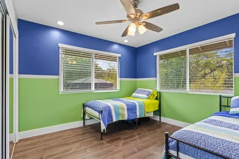 15-1884 14th Avenue Keaau HI 96749