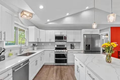 15-1884 14th Avenue Keaau HI 96749