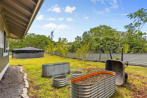 15-1884 14th Avenue Keaau HI 96749