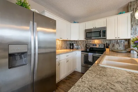 75-6016 Alii Drive Kailua-kona HI 96740