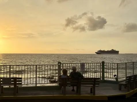 75-6016 Alii Drive Kailua-kona HI 96740