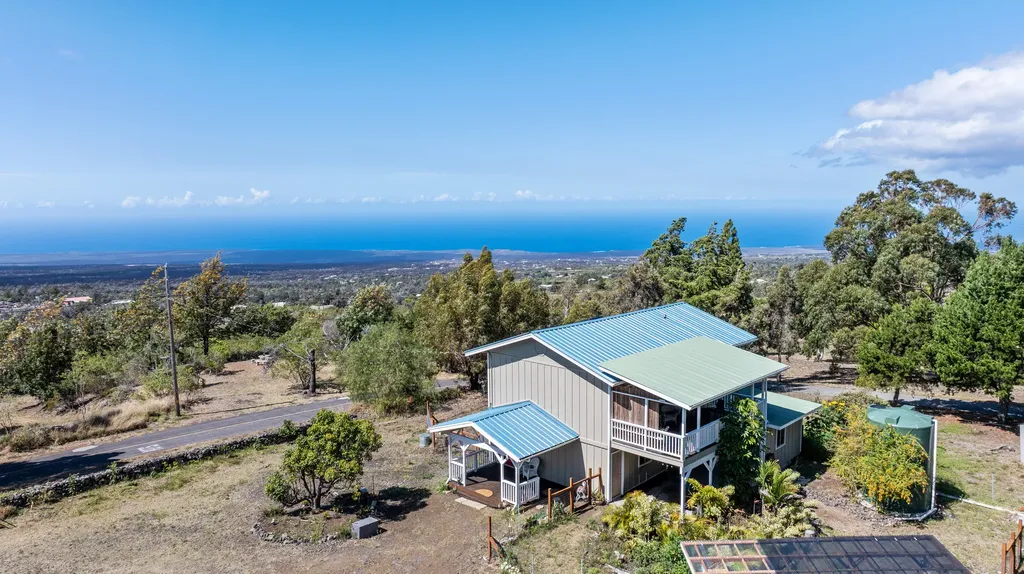 92-1769 Keaka Parkway Ocean View HI 96737