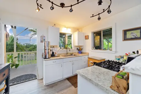 15-1565 Beach Road Keaau HI 96749