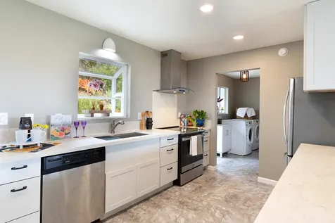 62-2258 Kanehoa Street Kamuela HI 96743