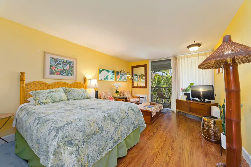 75-5776 Kuakini Highway Kailua-kona HI 96740