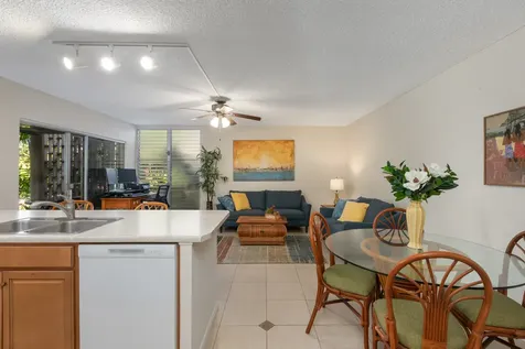 75-6016 Alii Drive Kailua-kona HI 96740