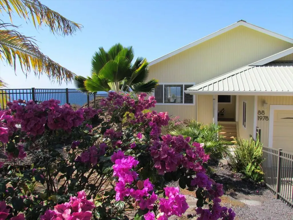 88-1978 Milolii Road Captain Cook HI 96704