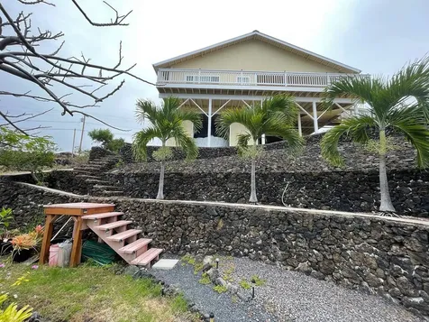 88-1978 Milolii Road Captain Cook HI 96704