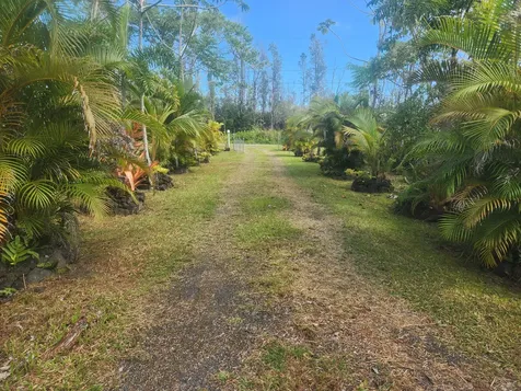 15-2064 26th Avenue Keaau HI 96749