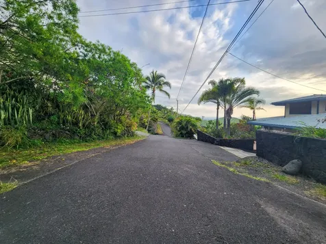 Datura Road Captain Cook HI 96704