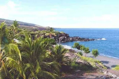 Datura Road Captain Cook HI 96704