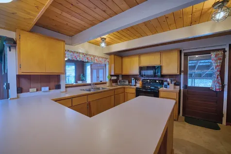 1559 Kilikina Street Hilo HI 96720