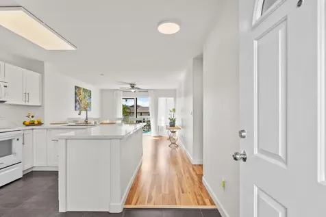 75-6081 Alii Drive Kailua-kona HI 96740