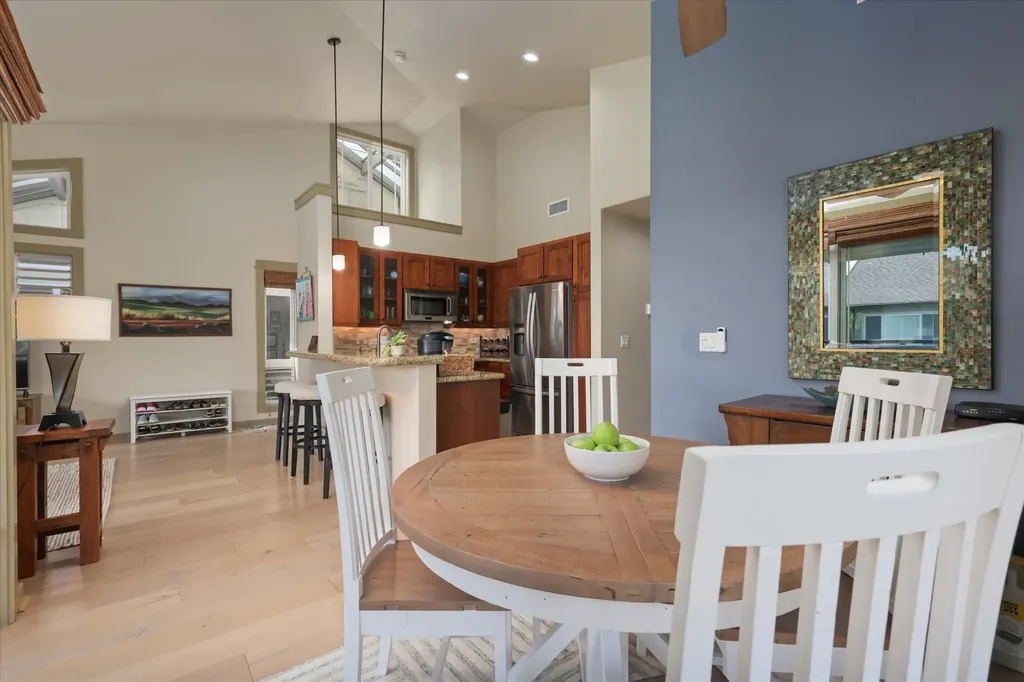 75-6025 Alii Drive Kailua-kona HI 96740