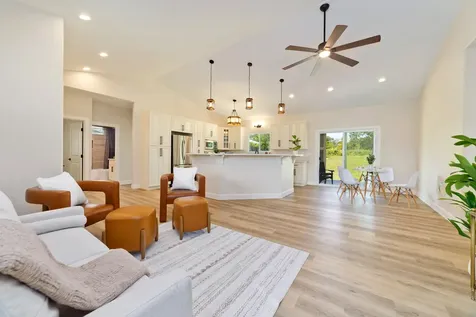 15-1736 7th Avenue Keaau HI 96749