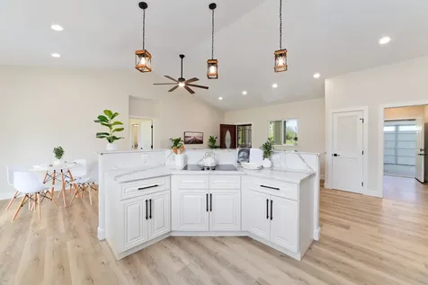 15-1736 7th Avenue Keaau HI 96749