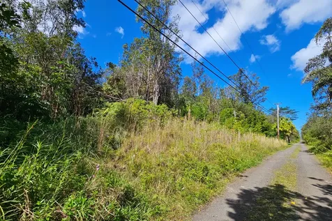 Road 11 (PULELEHUA) Kurtistown HI 96760