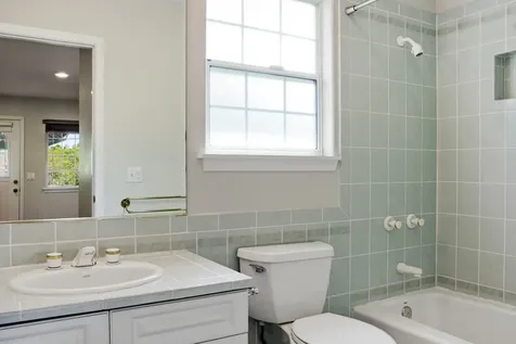 67-1271 Mamalahoa Highway Kamuela HI 96743