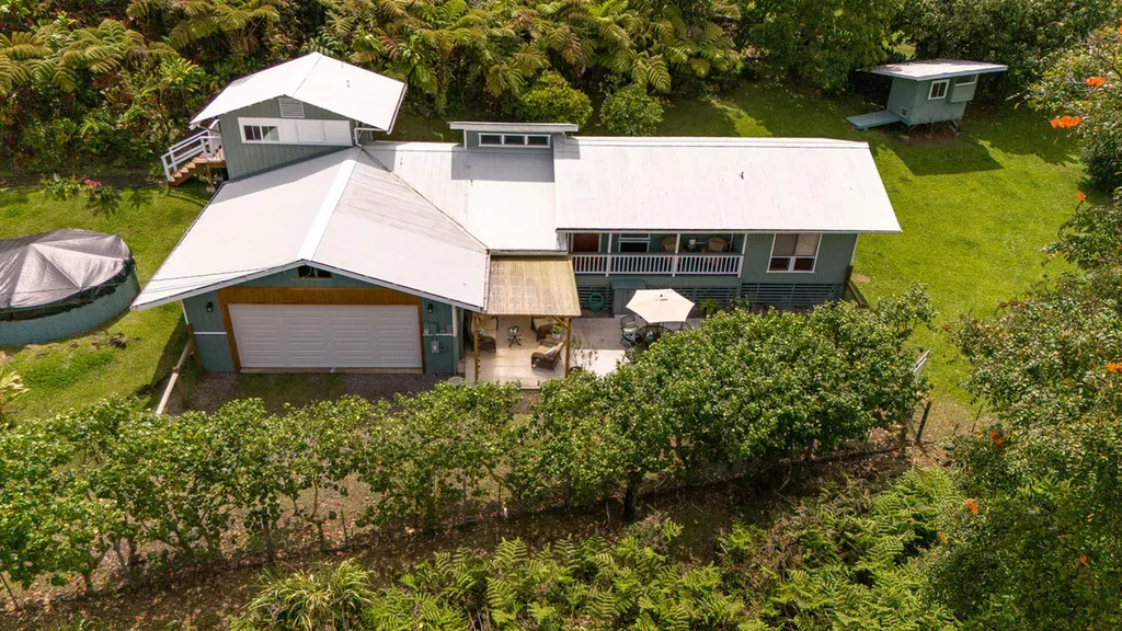 1174 Ainalako Road Hilo HI 96720