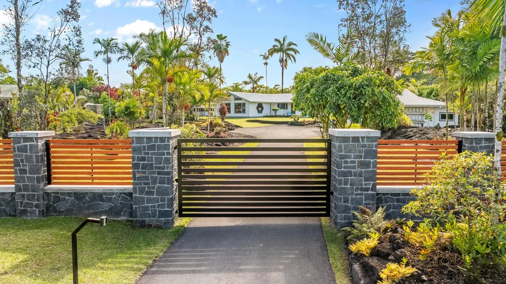 15-1478 23rd Avenue Keaau HI 96749