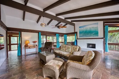 173 Opio Road Hilo HI 96720