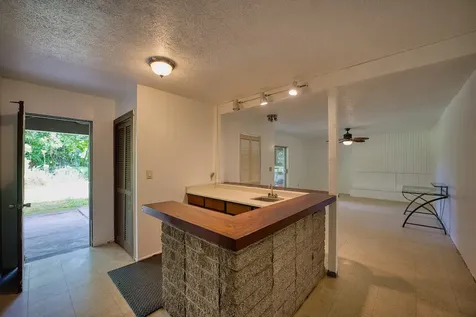 173 Opio Road Hilo HI 96720