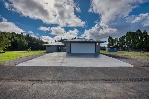 99-303 Maunanani Place Volcano HI 96718