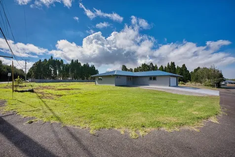 99-303 Maunanani Place Volcano HI 96718