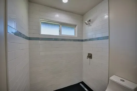 99-303 Maunanani Place Volcano HI 96718