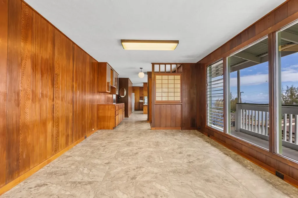 744-a Wainaku Street Hilo HI 96720