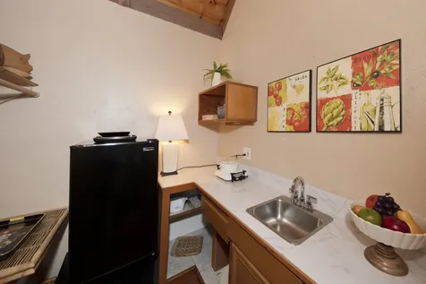 19-4245 Ke Koa Nui Street Volcano HI 96785