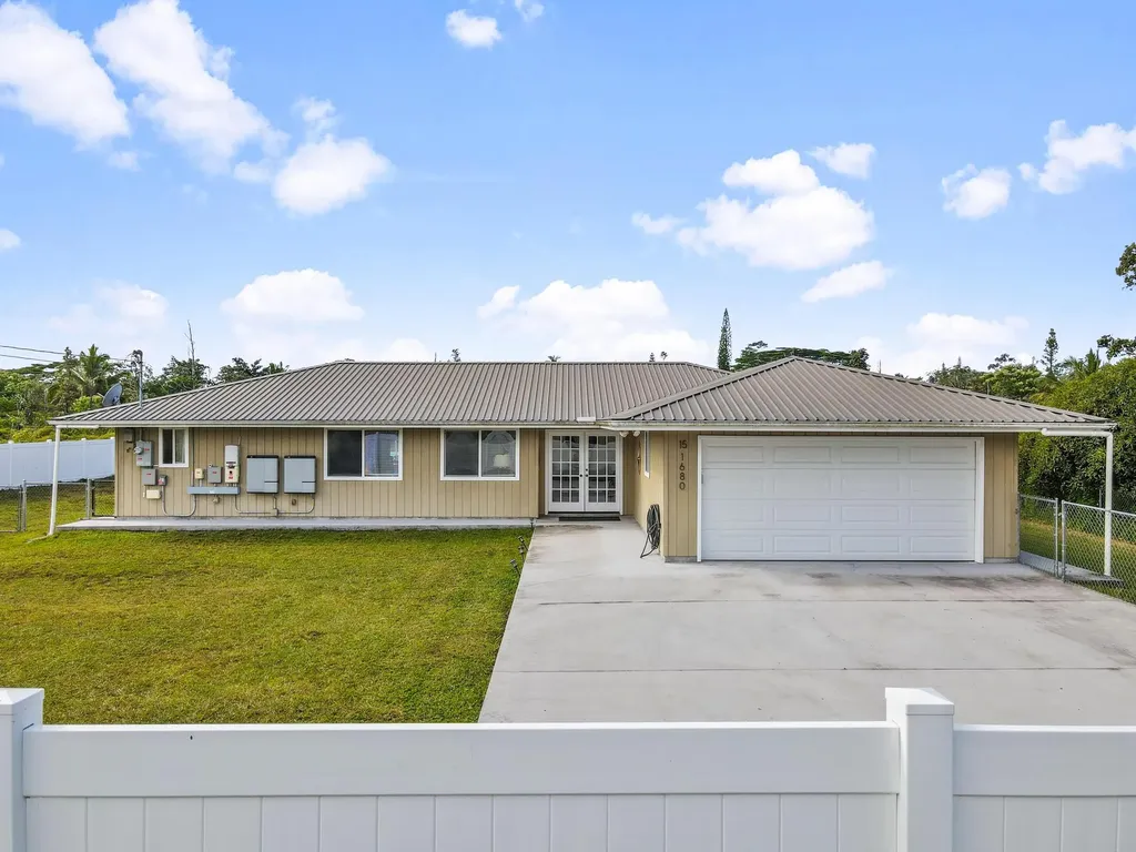 15-1680 8th Avenue Keaau HI 96749