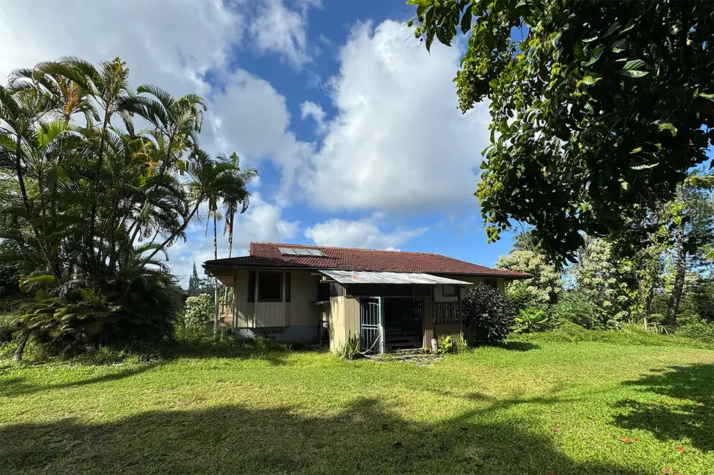 15-2038 14th Avenue Keaau HI 96749