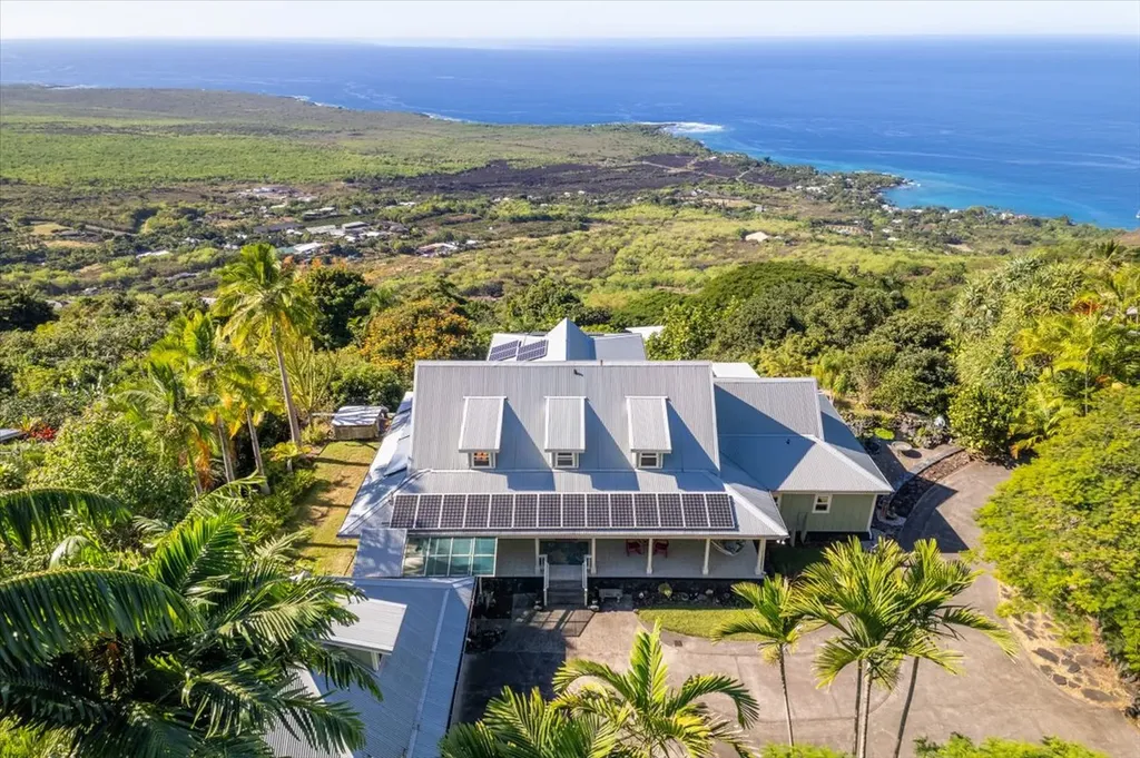 82-5957 Wakida Drive Captain Cook HI 96704