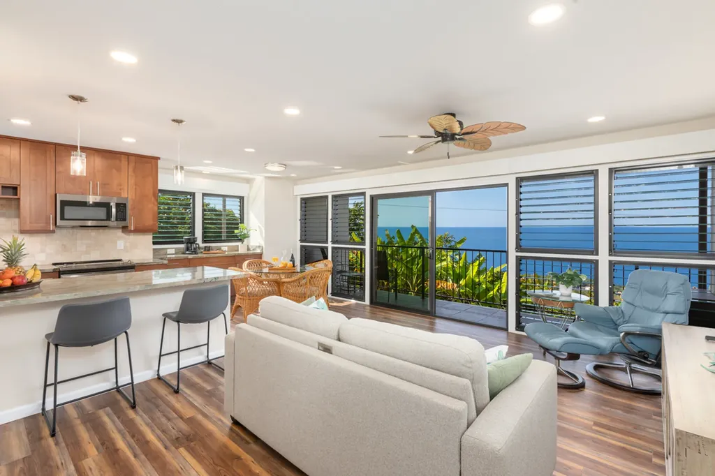 79-7199 Mamalahoa Highway Holualoa HI 96725